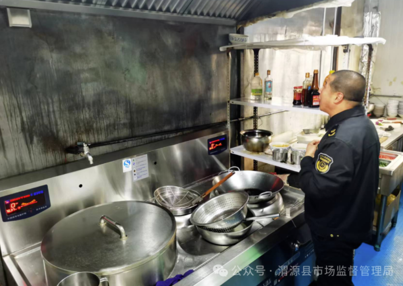 尊龙人生就是博d88甘肃省渭源县上湾镇市场监管所持续推动餐饮单位油烟治理行动