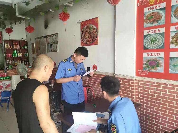 尊龙人生就是博d88，北镇执法中队：抓细抓实餐饮门店油烟专项整治 营造宜居生活环